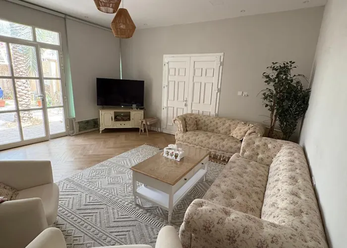 Barsha South Cozy Guesthouse